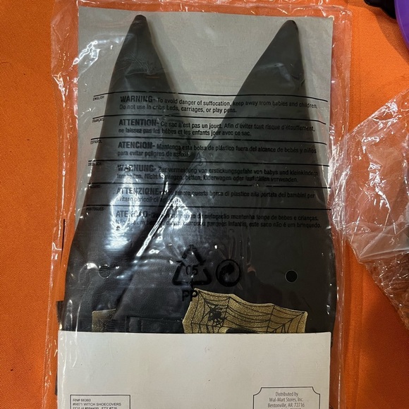 Green and Black Witch Costume Set - Picture 5 of 16